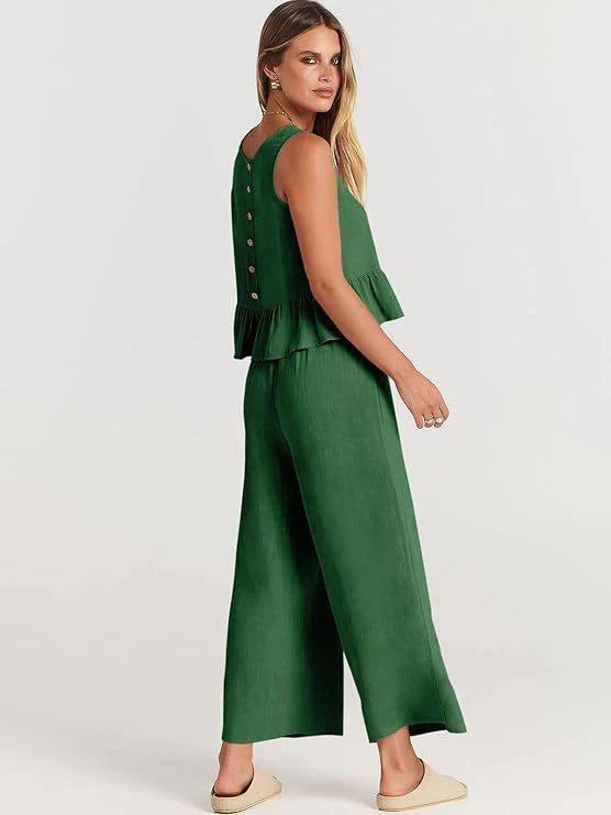 Completo due pezzi con volant da donna