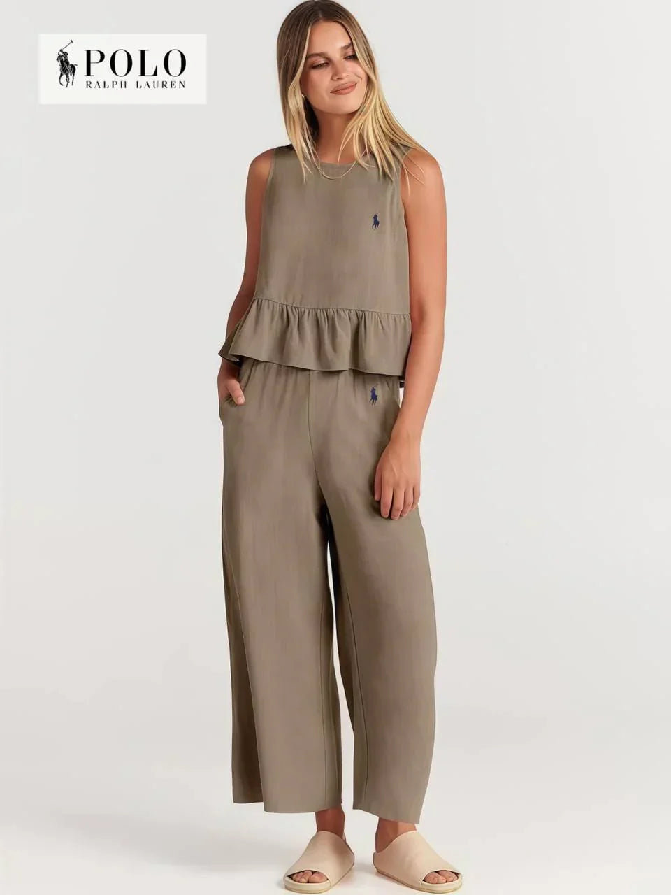 Completo due pezzi con volant da donna