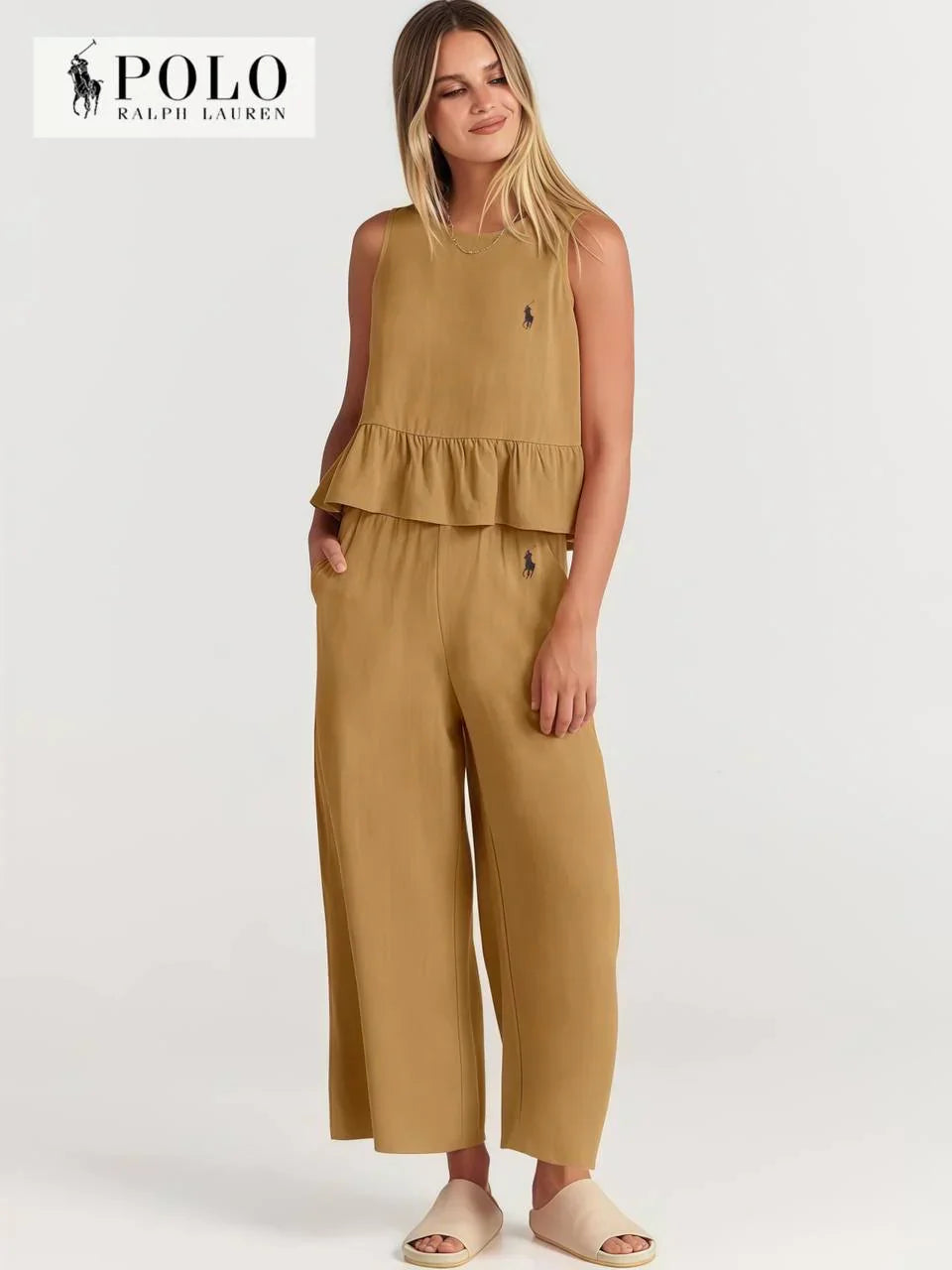 Completo due pezzi con volant da donna