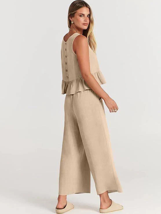 Completo due pezzi con volant da donna